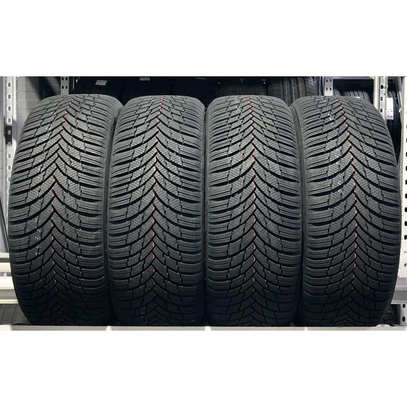 Firestone - Winterhawk 4 - 215/65 R16