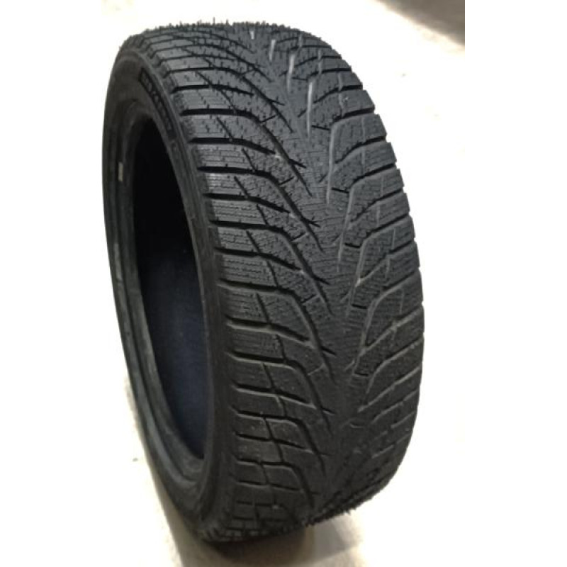 Hankook - Winter I*cept Iz3 (w636) DEMO 5km - 225/45 R17
