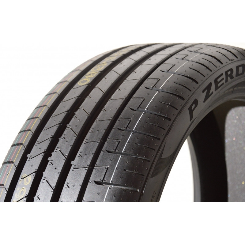 Pirelli - P-ZERO VOL - 235/50 R19