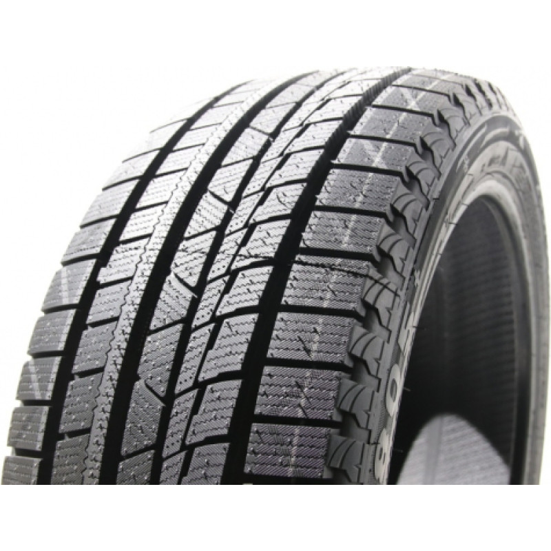 Firemax - FM805+ - 215/50 R17