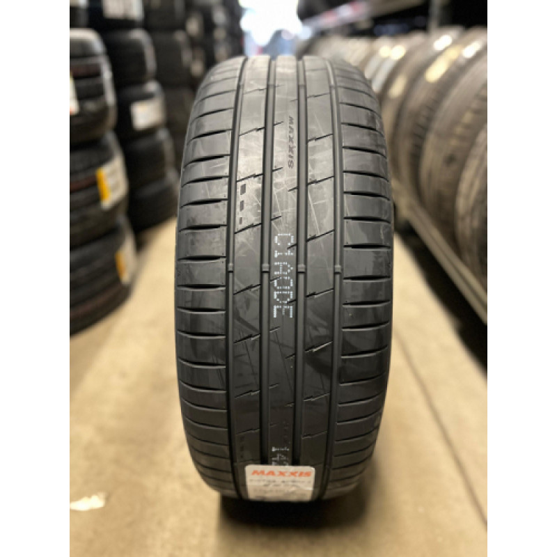 Maxxis - Victra Sport VS6 - 235/55 R19
