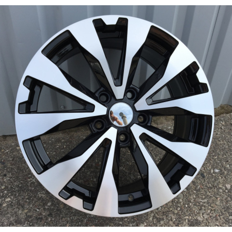 Replica Wheels FE117 18 7 5x114.3 ET48