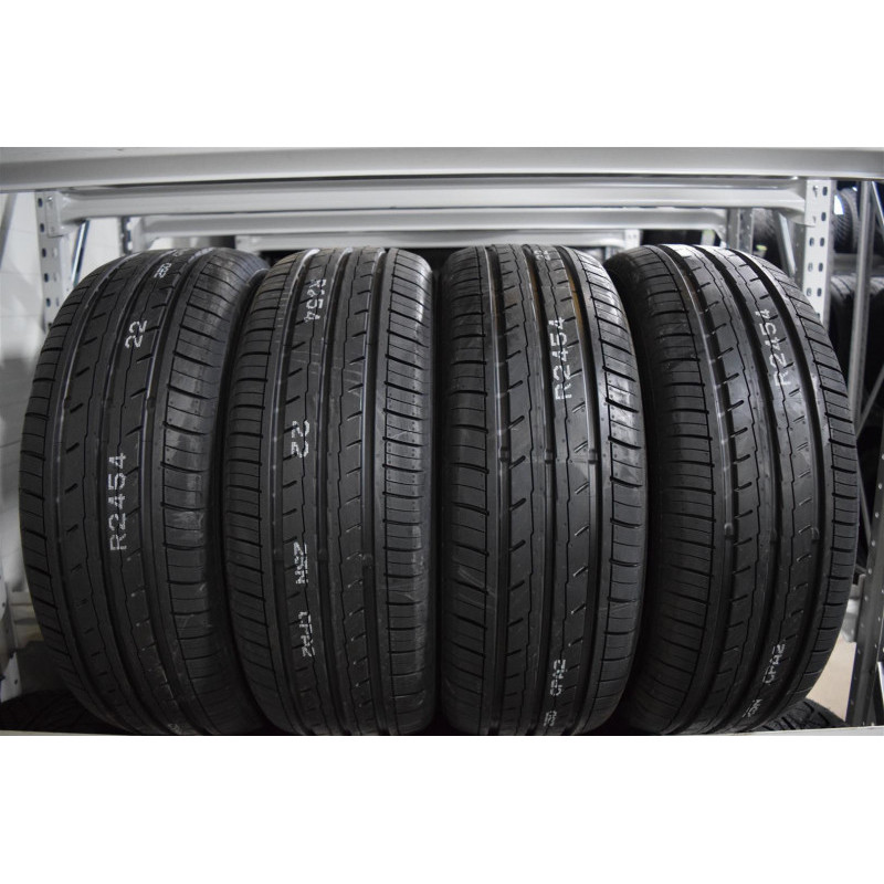 Yokohama - BLUEARTH ES32 - 215/60 R16